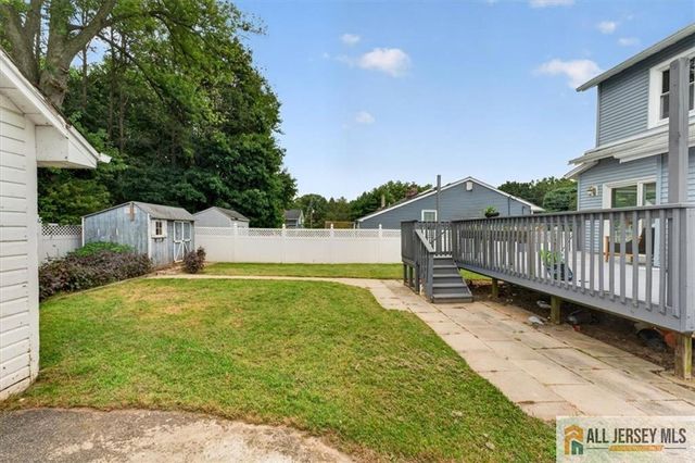 59 Lloyd Street, Edison, NJ 08817