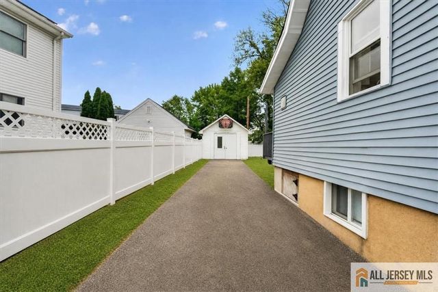 59 Lloyd Street, Edison, NJ 08817