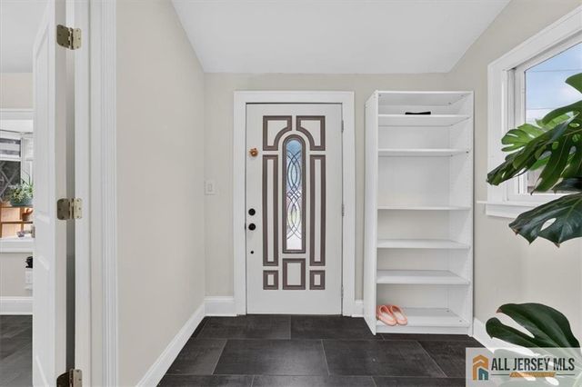 59 Lloyd Street, Edison, NJ 08817