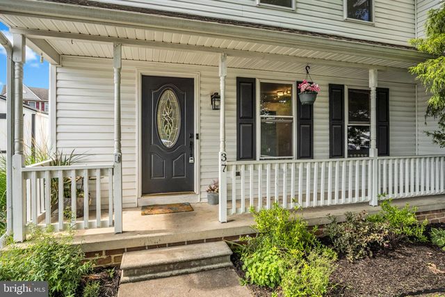 37 BRIAN DR, Carlisle, PA 17015