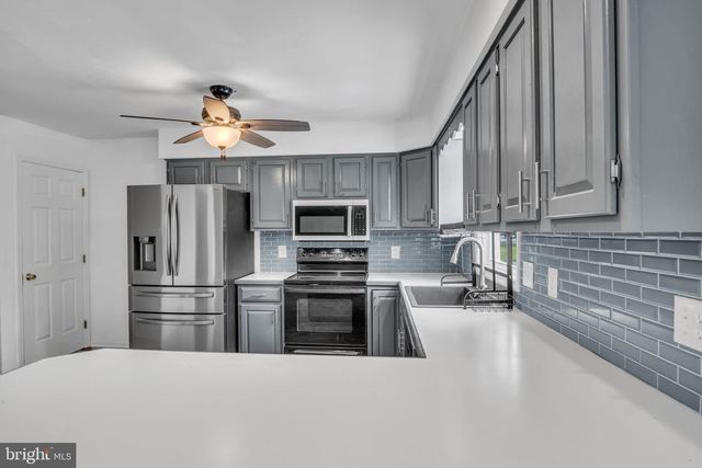 37 BRIAN DR, Carlisle, PA 17015