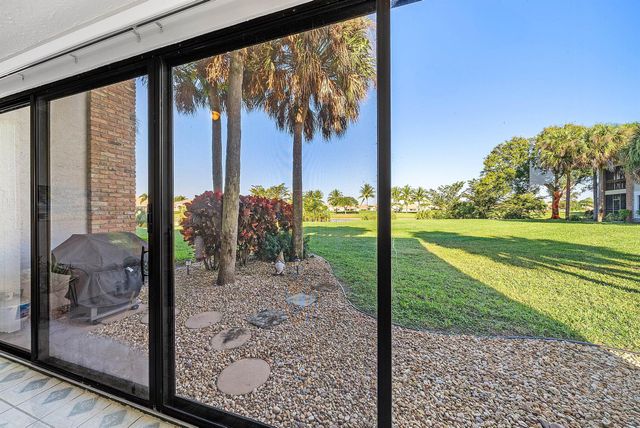 8057 Aberdeen Drive 102, Boynton Beach, FL 33472