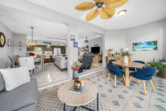 8057 Aberdeen Drive 102, Boynton Beach, FL 33472