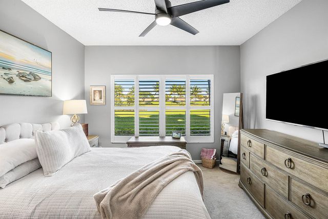 8057 Aberdeen Drive 102, Boynton Beach, FL 33472