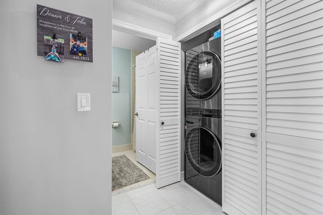 8057 Aberdeen Drive 102, Boynton Beach, FL 33472