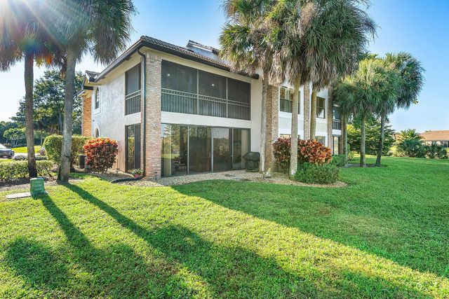 8057 Aberdeen Drive 102, Boynton Beach, FL 33472