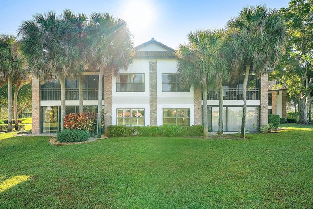 8057 Aberdeen Drive 102, Boynton Beach, FL 33472