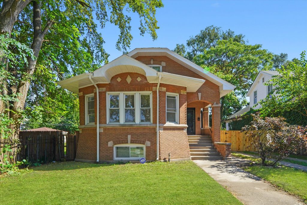 11127 S Wallace Street, Chicago, IL 60628