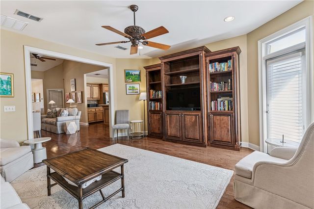 234 McIntosh Ave, St Simons Island, GA 31522