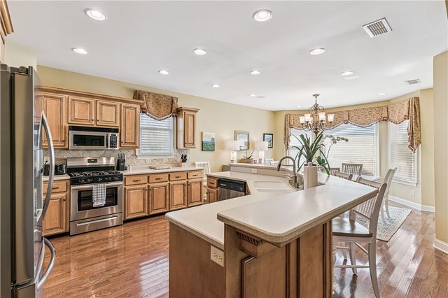 234 McIntosh Ave, St Simons Island, GA 31522