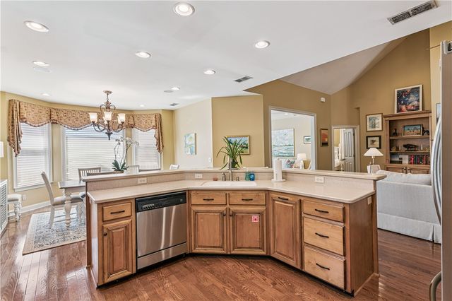 234 McIntosh Ave, St Simons Island, GA 31522