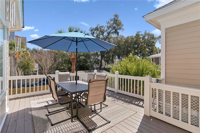 234 McIntosh Ave, St Simons Island, GA 31522