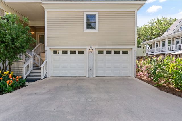 234 McIntosh Ave, St Simons Island, GA 31522