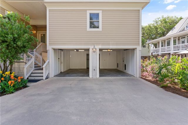 234 McIntosh Ave, St Simons Island, GA 31522