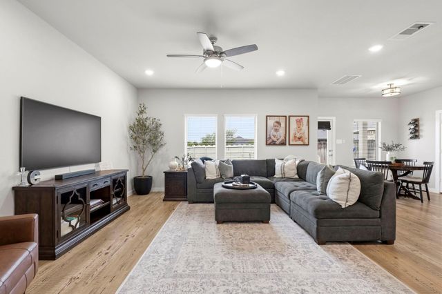 17696 Tree Of Heaven, Conroe, TX 77385