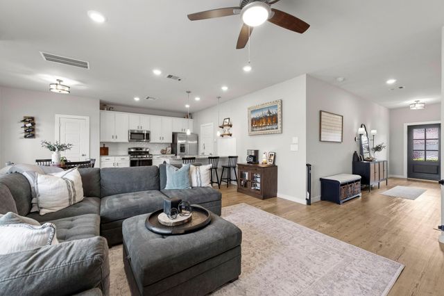 17696 Tree Of Heaven, Conroe, TX 77385