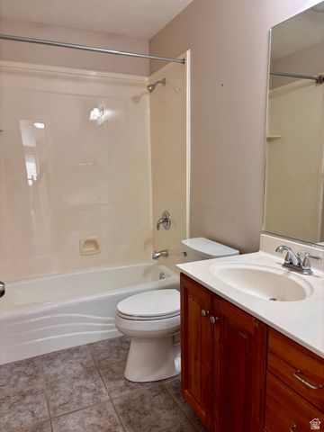 241 W 225 S, Providence, UT 84332