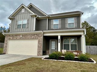 208 McGinnis Circle, Calhoun, GA 30701