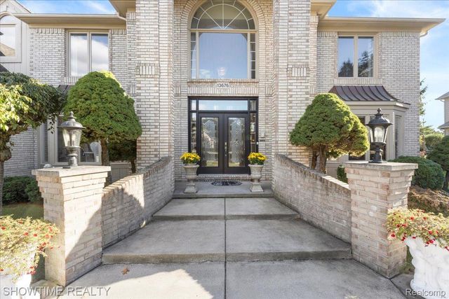 13676 Timberwyck Drive, Shelby Charter Township, MI 48315