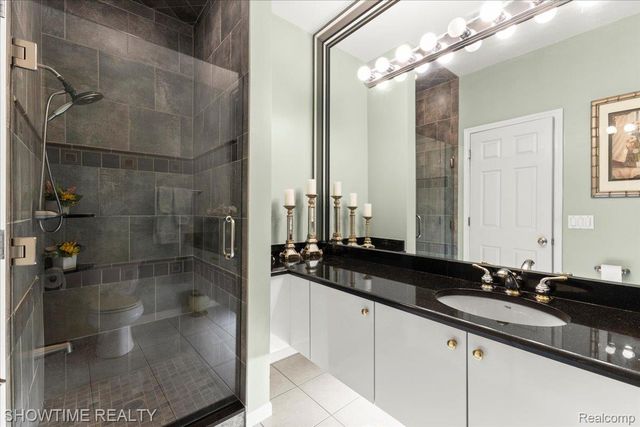 13676 Timberwyck Drive, Shelby Charter Township, MI 48315