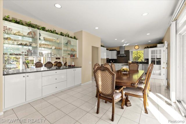 13676 Timberwyck Drive, Shelby Charter Township, MI 48315