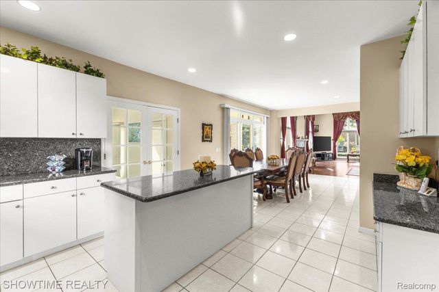 13676 Timberwyck Drive, Shelby Charter Township, MI 48315