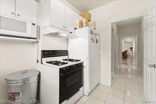 13676 Timberwyck Drive, Shelby Charter Township, MI 48315