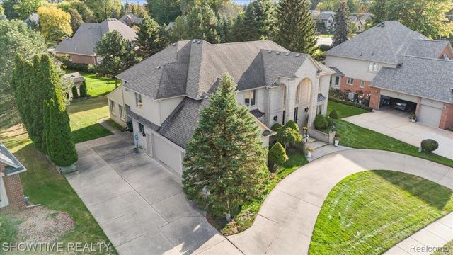 13676 Timberwyck Drive, Shelby Charter Township, MI 48315