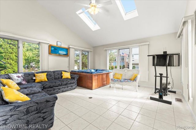 13676 Timberwyck Drive, Shelby Charter Township, MI 48315