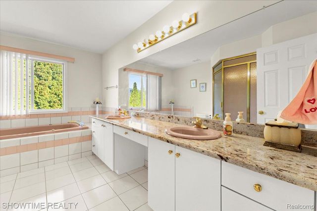 13676 Timberwyck Drive, Shelby Charter Township, MI 48315