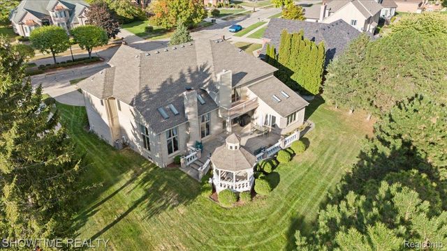 13676 Timberwyck Drive, Shelby Charter Township, MI 48315