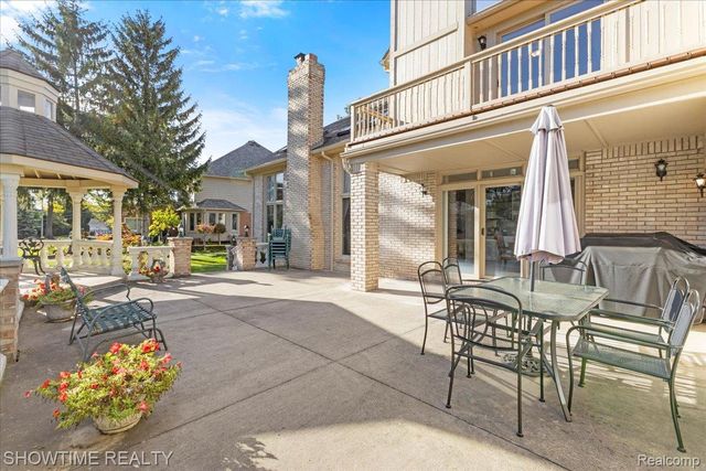 13676 Timberwyck Drive, Shelby Charter Township, MI 48315