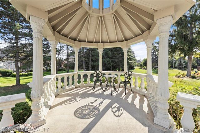 13676 Timberwyck Drive, Shelby Charter Township, MI 48315