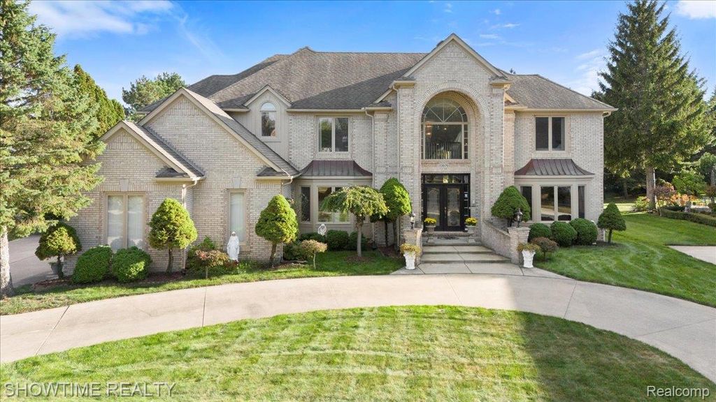 13676 Timberwyck Drive, Shelby Charter Township, MI 48315