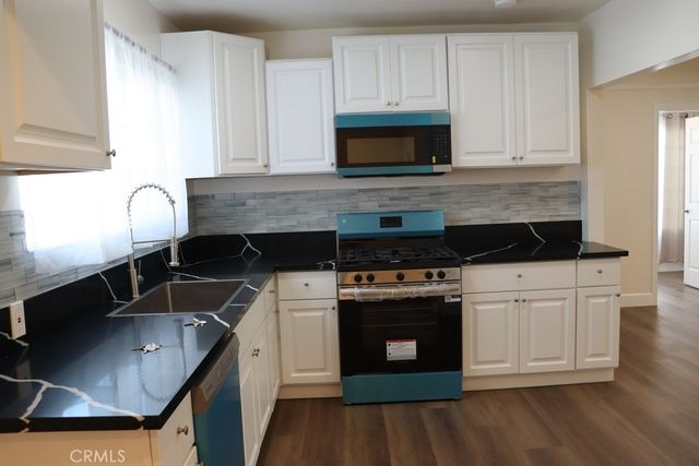 1917 W 74th, Los Angeles, CA 90047