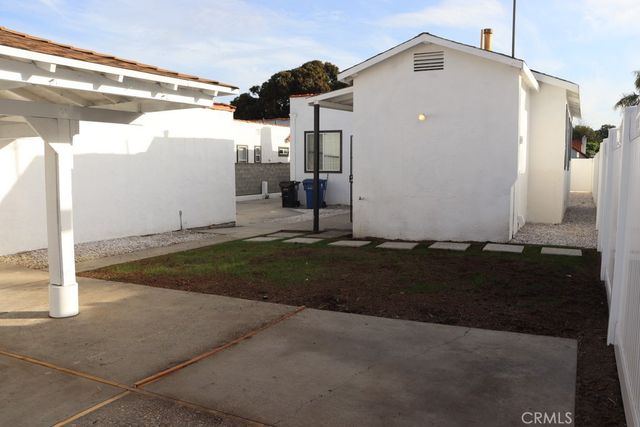 1917 W 74th, Los Angeles, CA 90047