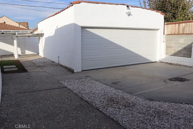 1917 W 74th, Los Angeles, CA 90047