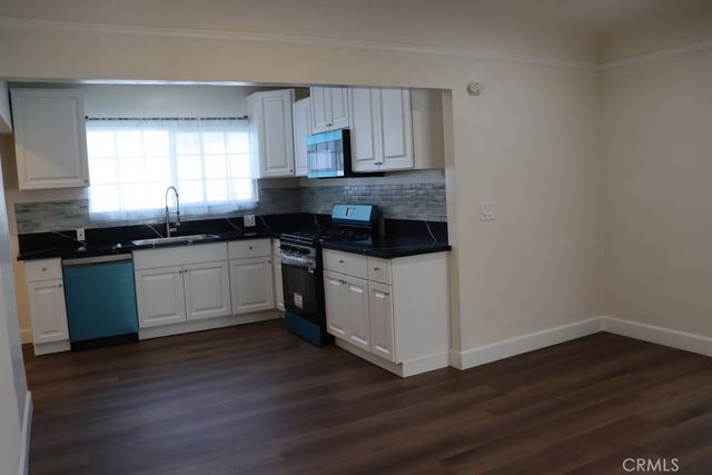 1917 W 74th, Los Angeles, CA 90047