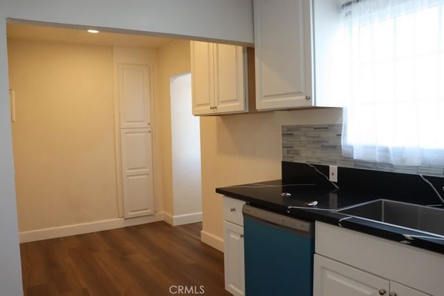 1917 W 74th, Los Angeles, CA 90047