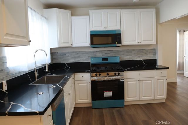 1917 W 74th, Los Angeles, CA 90047