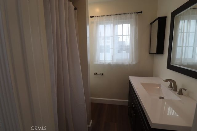 1917 W 74th, Los Angeles, CA 90047