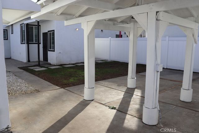 1917 W 74th, Los Angeles, CA 90047