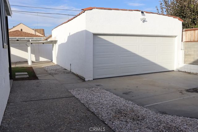 1917 W 74th, Los Angeles, CA 90047