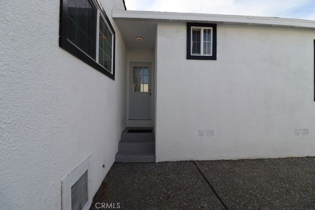 1917 W 74th, Los Angeles, CA 90047