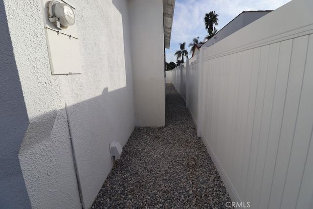 1917 W 74th, Los Angeles, CA 90047