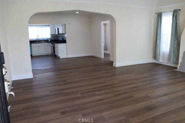 1917 W 74th, Los Angeles, CA 90047