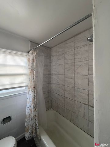 6701 Vine Street, Lincoln, NE 68505