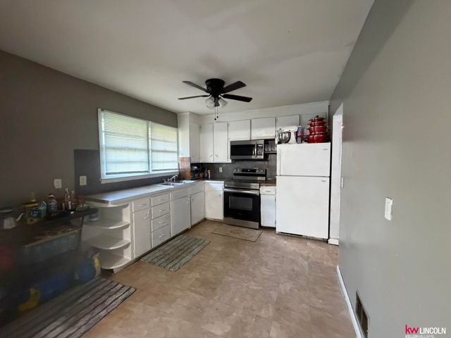 6701 Vine Street, Lincoln, NE 68505