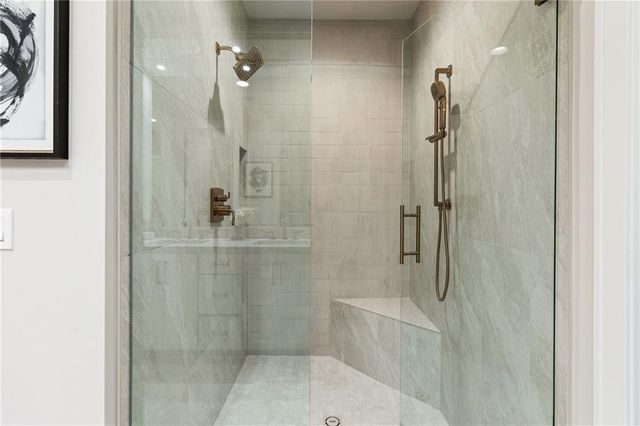 13719 Pembroke Lane, Leawood, KS 66224