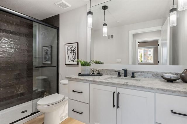 13719 Pembroke Lane, Leawood, KS 66224